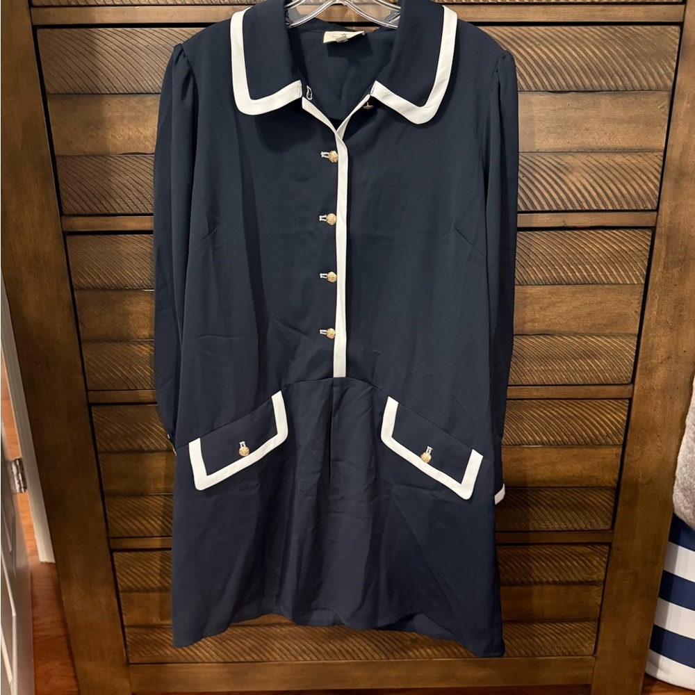 Tuckernuck NWOT L Navy Blue Shirtdress with White Trim